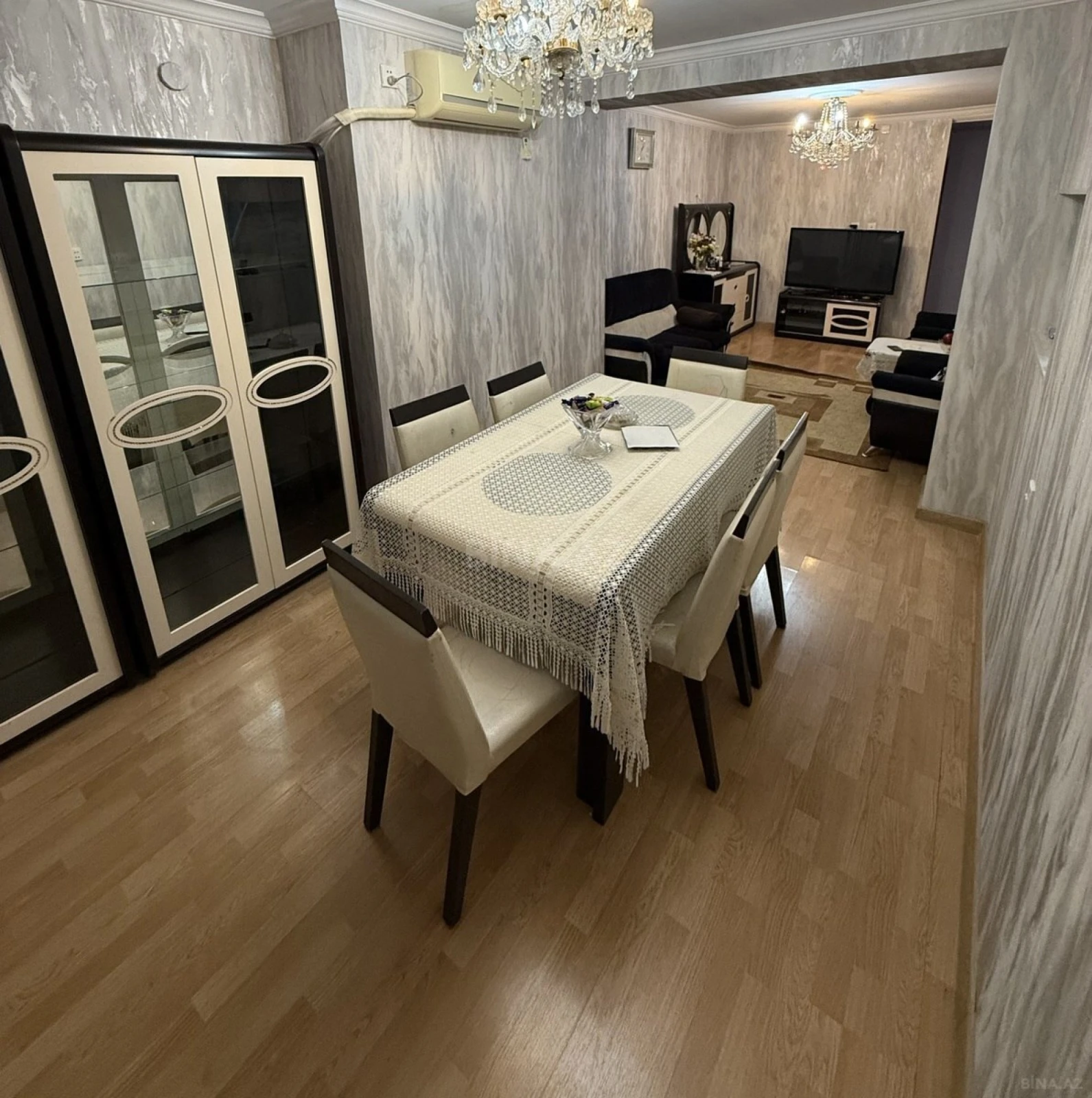 Satılır 3 otaqlı mənzil 105 m²