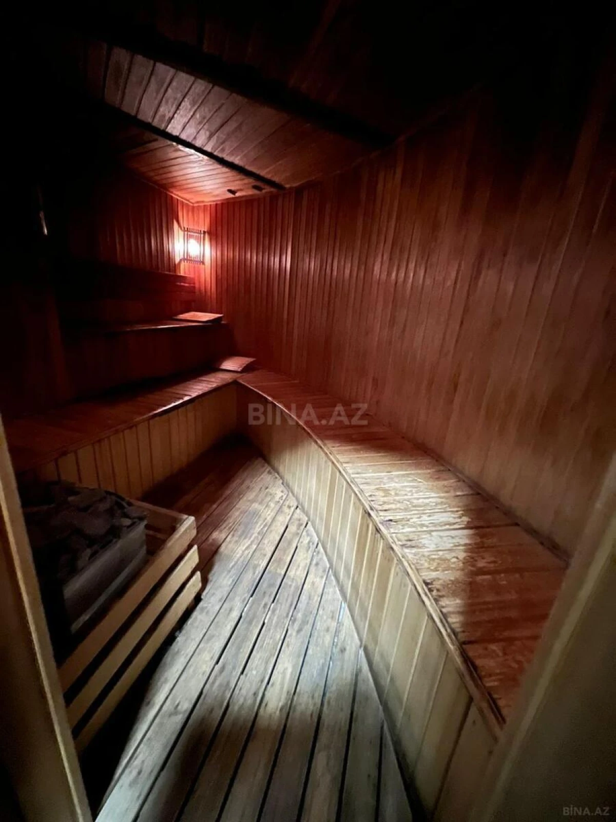 Kirayə verilir 4 otaqlı mənzil 165 m²