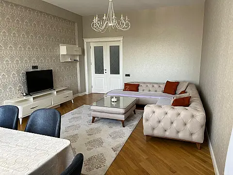 Satılır 2 otaqlı mənzil 90 m²