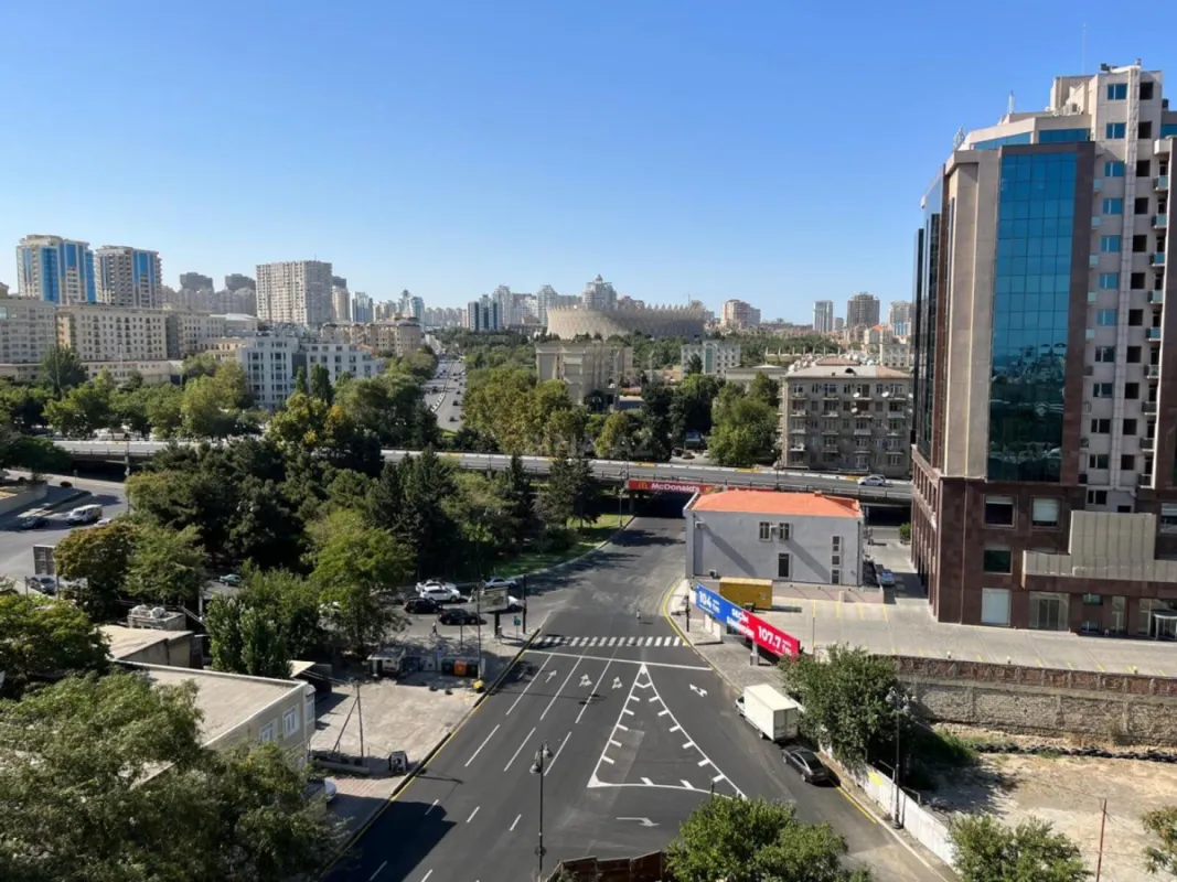 Satılır 2 otaqlı mənzil 90 m²