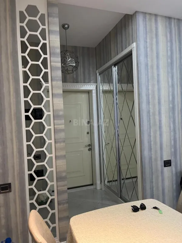 Satılır 2 otaqlı mənzil 90 m²