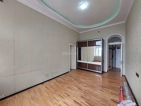 Kirayə verilir 3 otaqlı ofis 120 m²