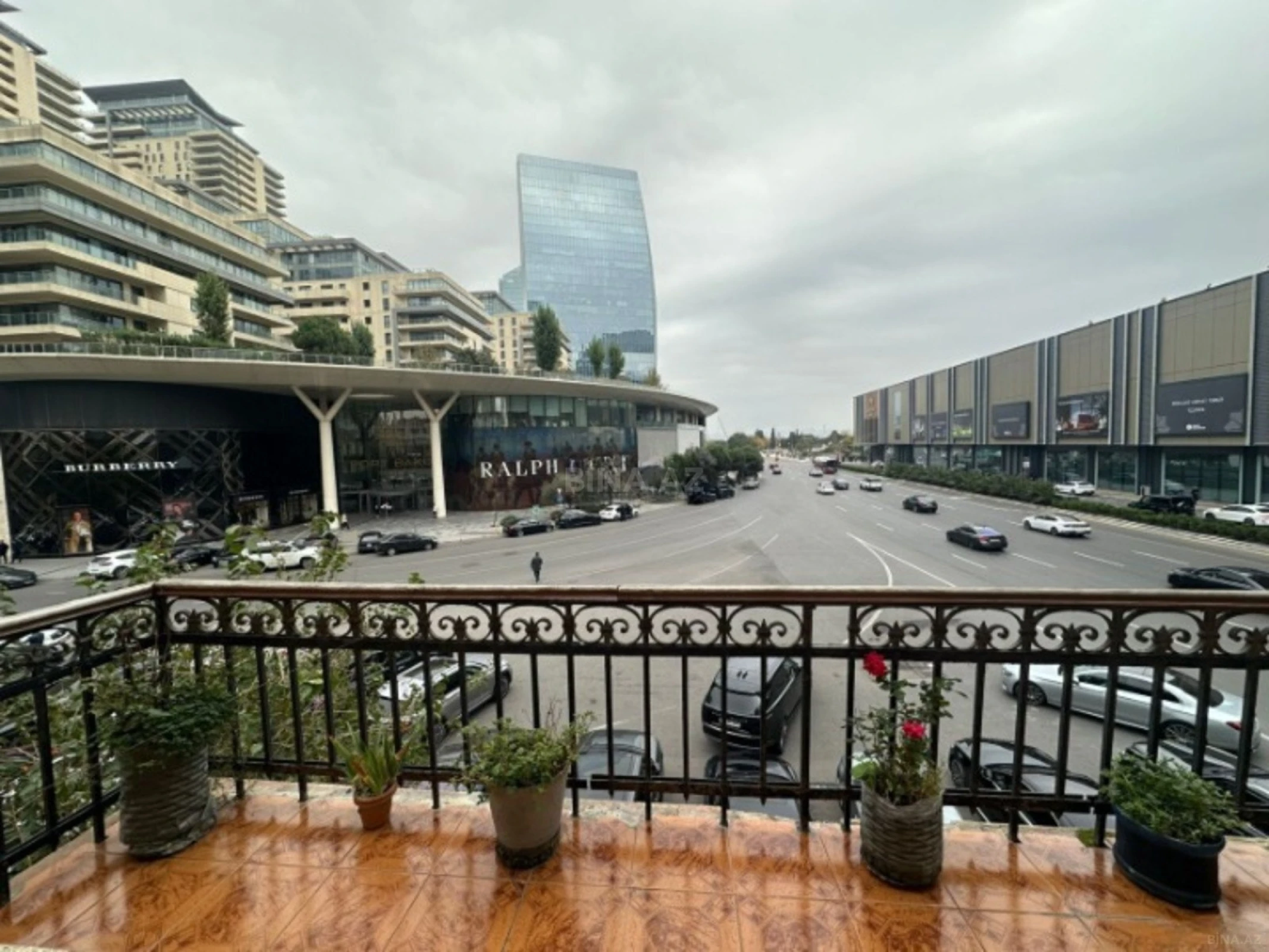 Kirayə verilir 3 otaqlı ofis 120 m²