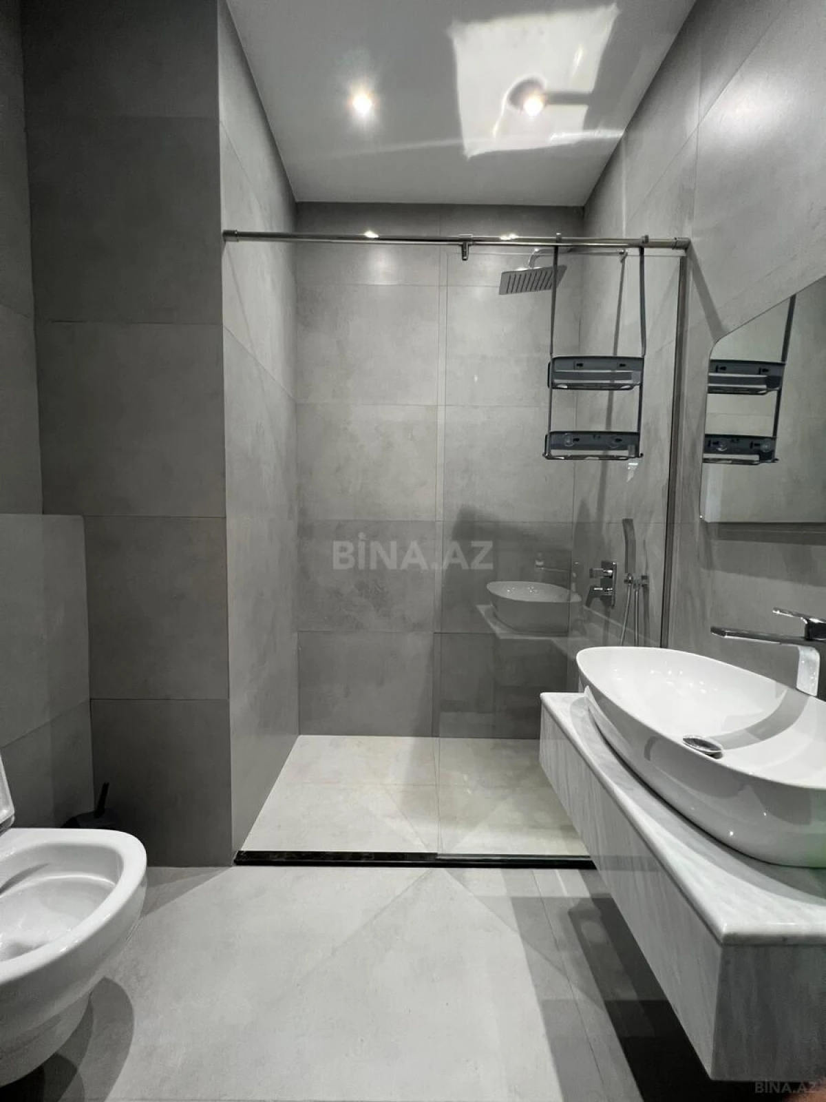 Kirayə verilir 3 otaqlı mənzil 157 m²