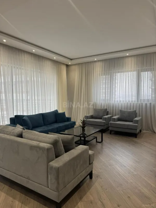 Kirayə verilir 3 otaqlı mənzil 157 m²
