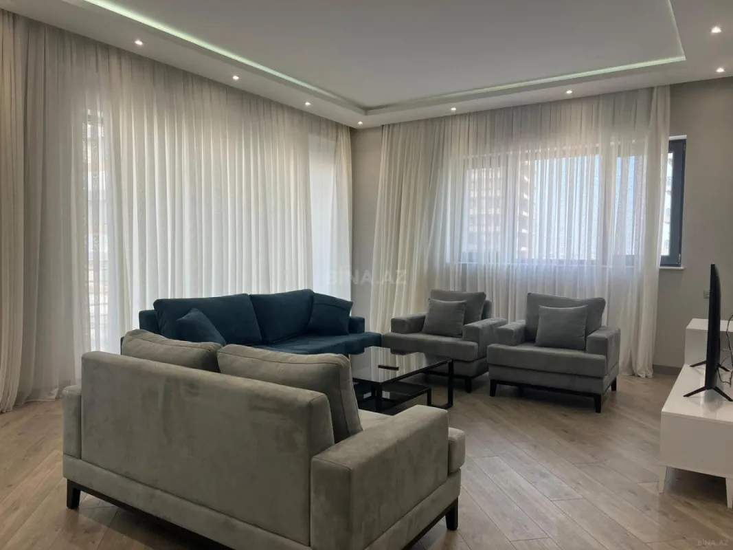 Kirayə verilir 3 otaqlı mənzil 157 m²
