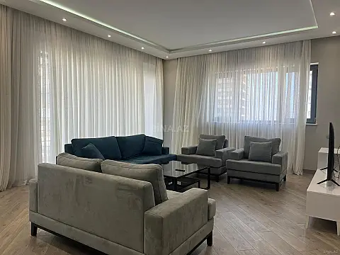 Kirayə verilir 3 otaqlı mənzil 157 m²