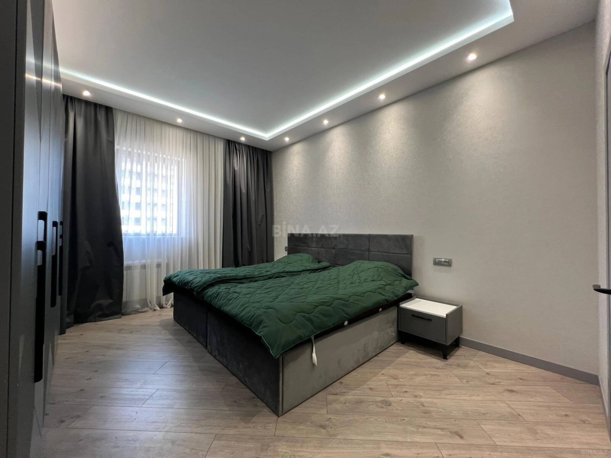 Kirayə verilir 3 otaqlı mənzil 157 m²