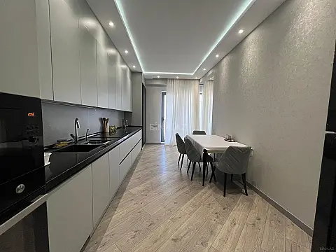 Kirayə verilir 3 otaqlı mənzil 157 m²