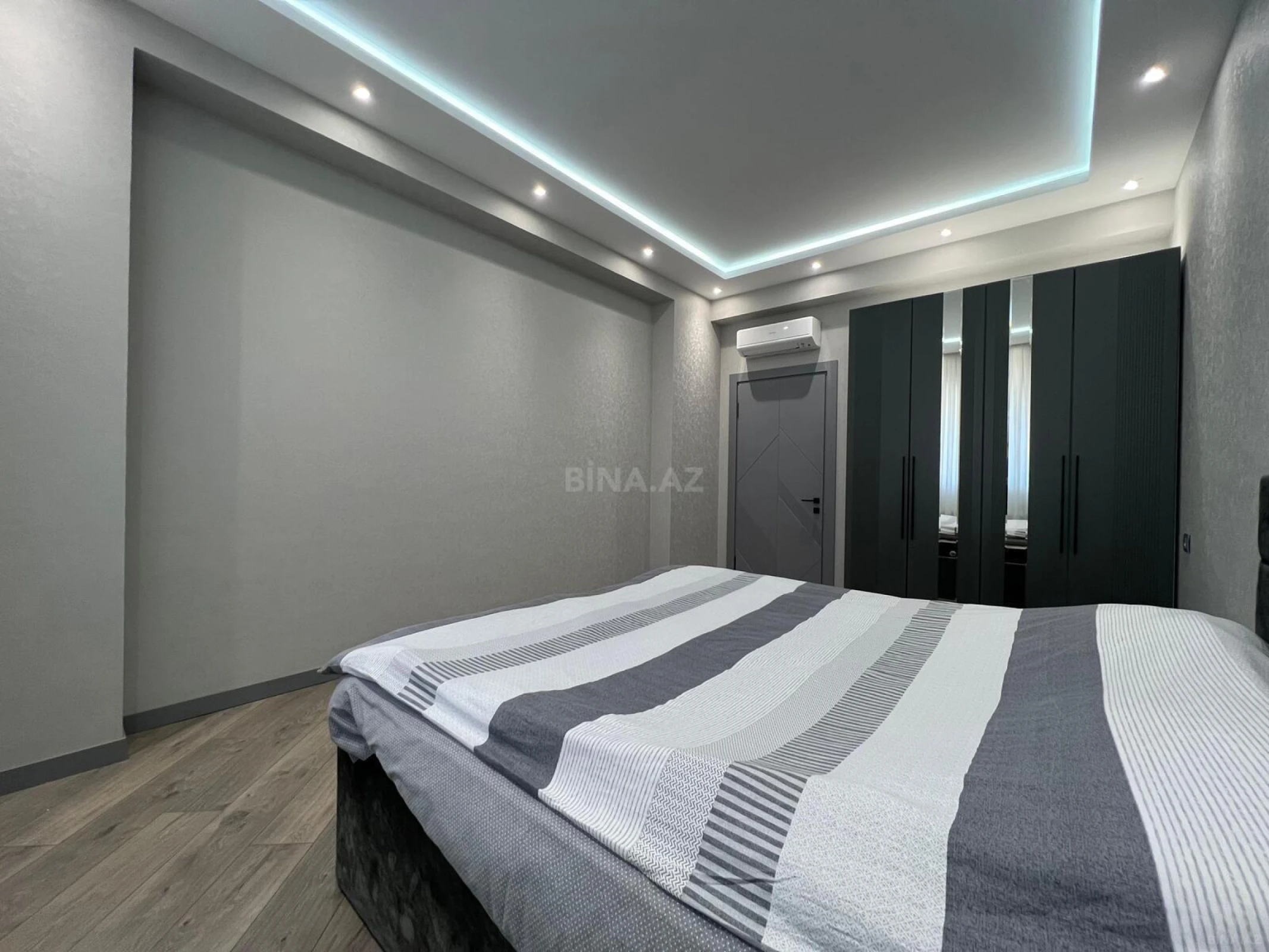 Kirayə verilir 3 otaqlı mənzil 157 m²