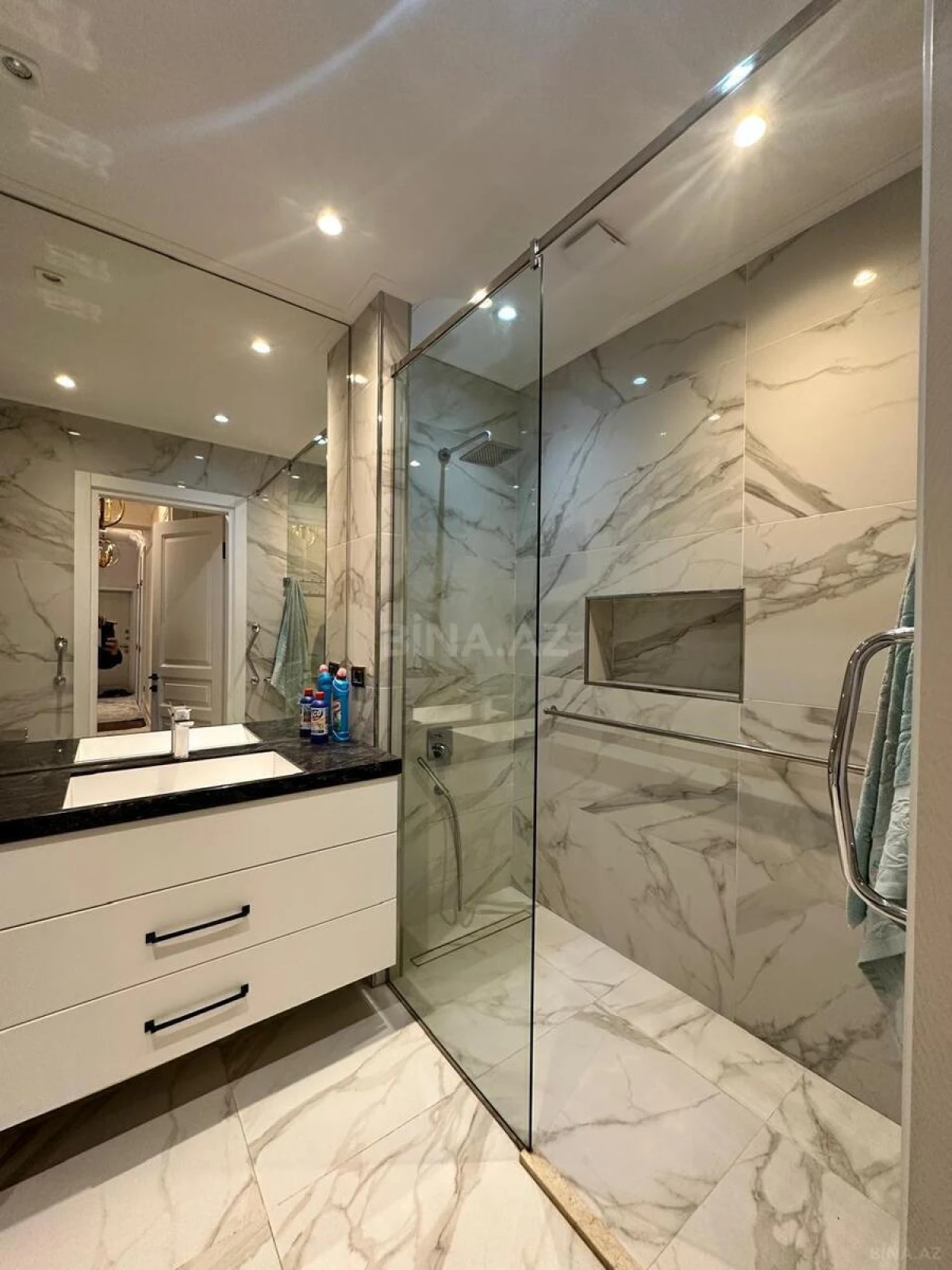 Kirayə verilir 3 otaqlı mənzil 120 m²