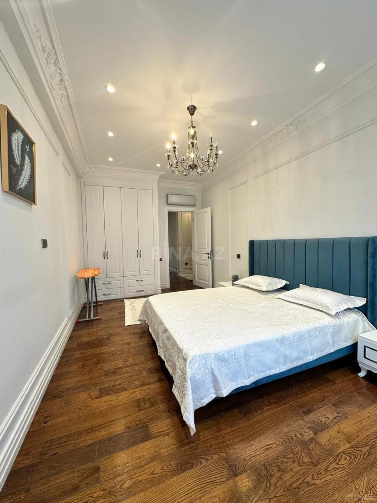 Kirayə verilir 3 otaqlı mənzil 120 m²