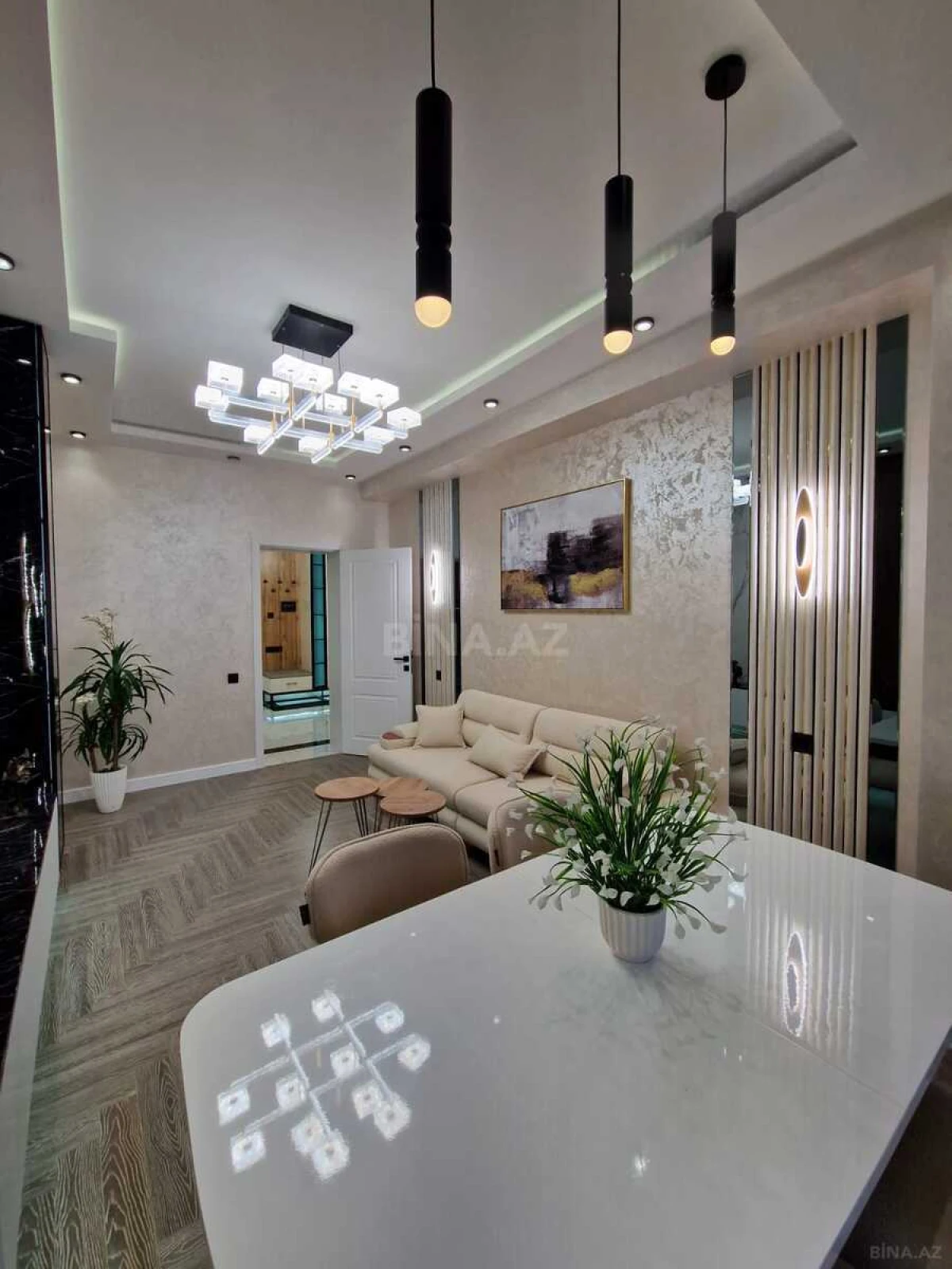 Satılır 2 otaqlı mənzil 63 m²