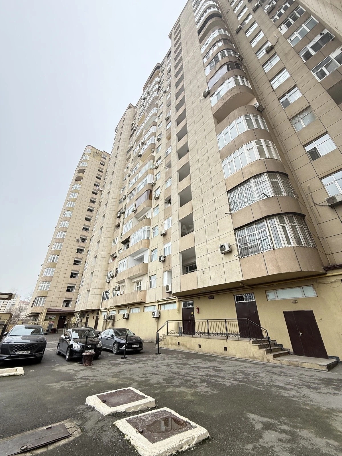 Satılır 2 otaqlı mənzil 88 m²