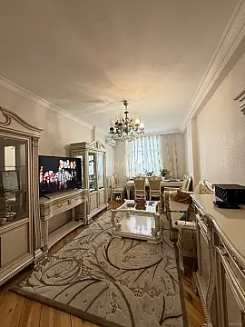 Satılır 2 otaqlı mənzil 88 m²