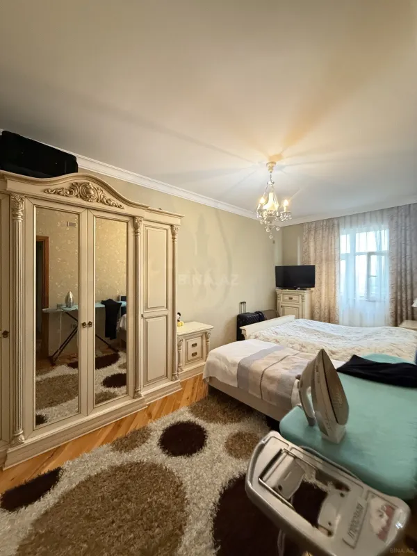 Satılır 2 otaqlı mənzil 88 m²