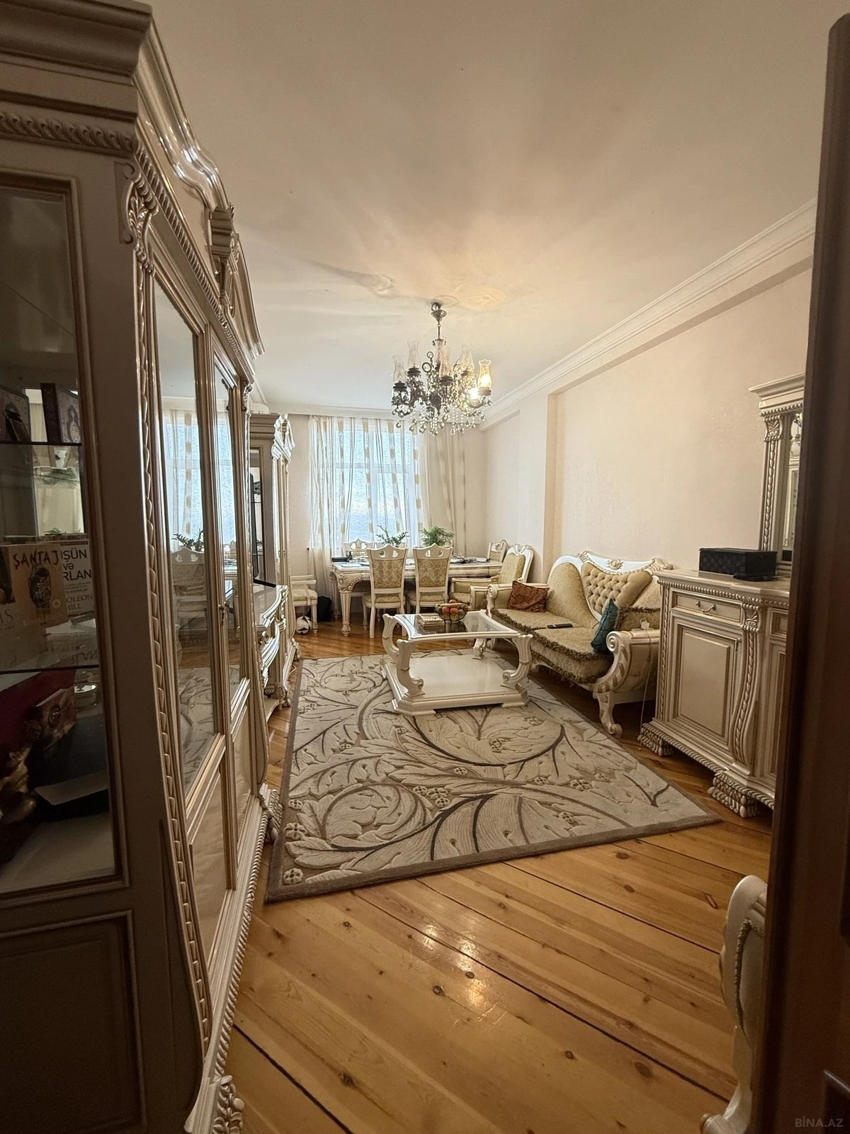 Satılır 2 otaqlı mənzil 88 m²
