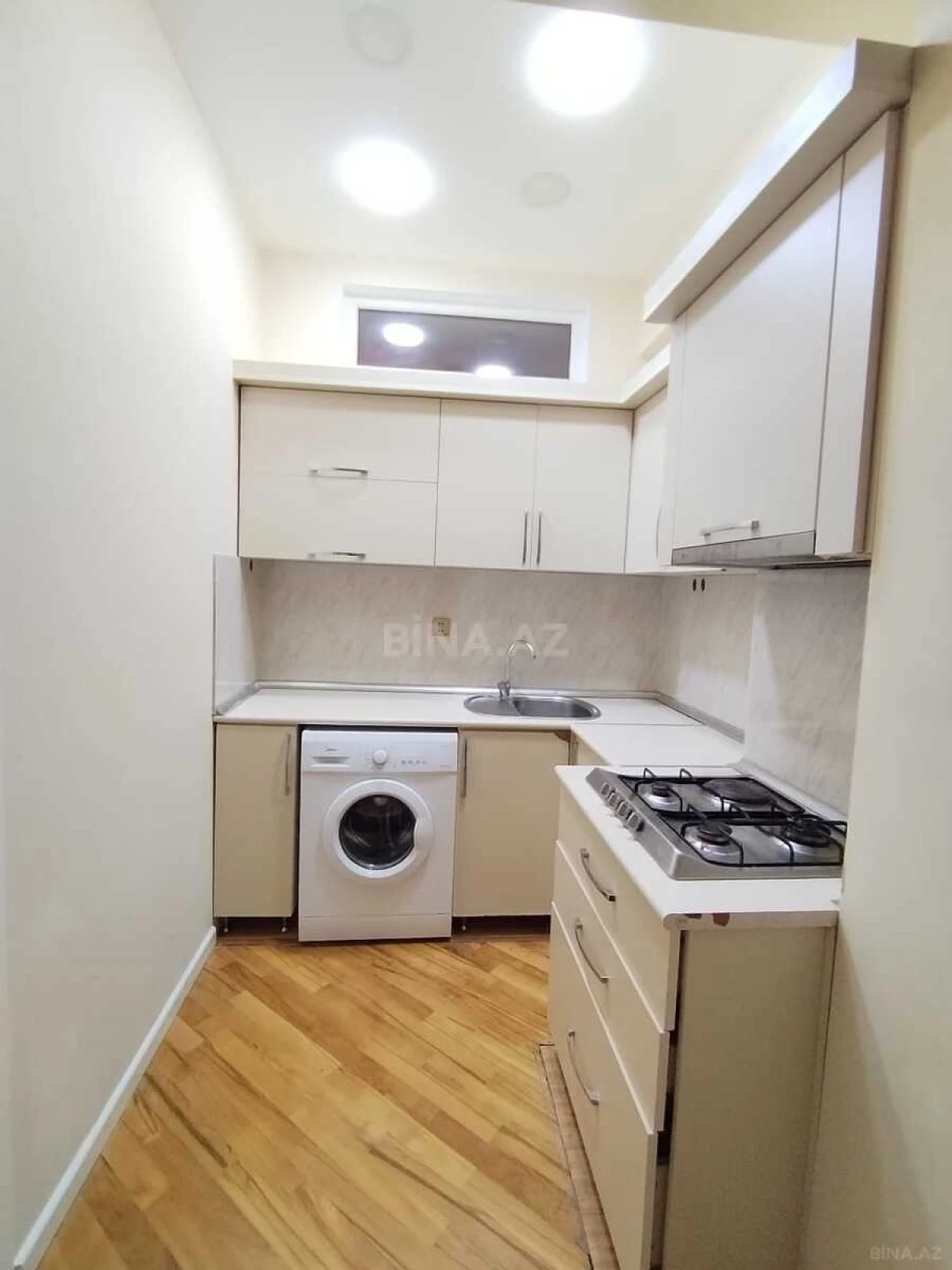 Kirayə verilir 2 otaqlı mənzil 60 m²