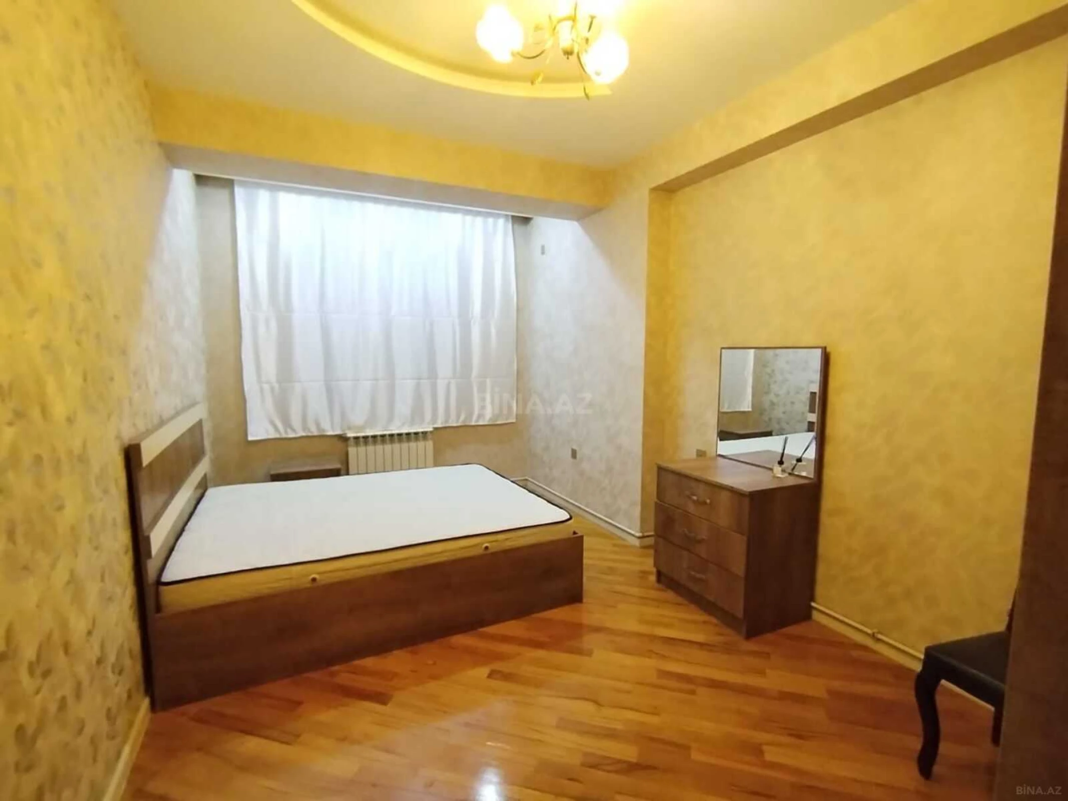 Kirayə verilir 2 otaqlı mənzil 60 m²