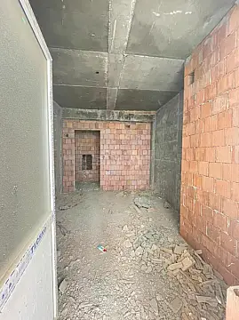 Satılır 2 otaqlı mənzil 76 m²