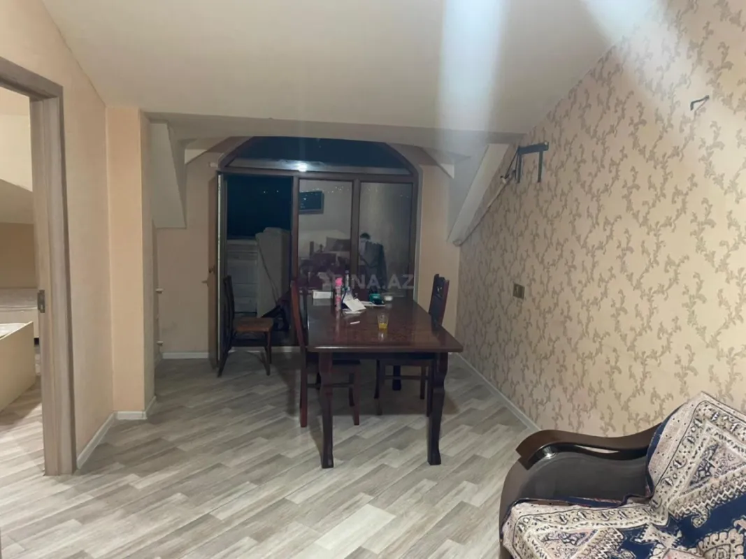 Satılır 2 otaqlı mənzil 42 m²