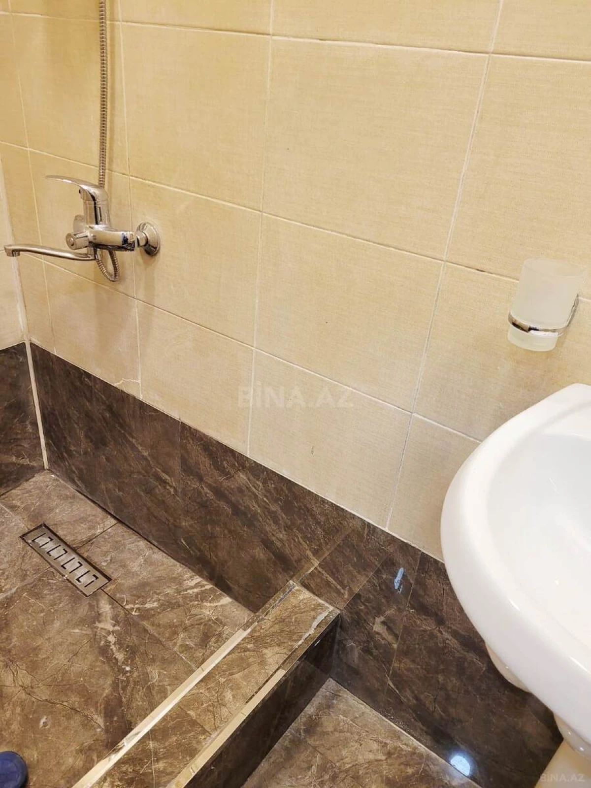 Kirayə verilir 2 otaqlı mənzil 45 m²