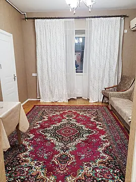 Kirayə verilir 2 otaqlı mənzil 45 m²