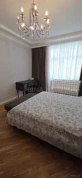 Satılır 3 otaqlı mənzil 140 m²