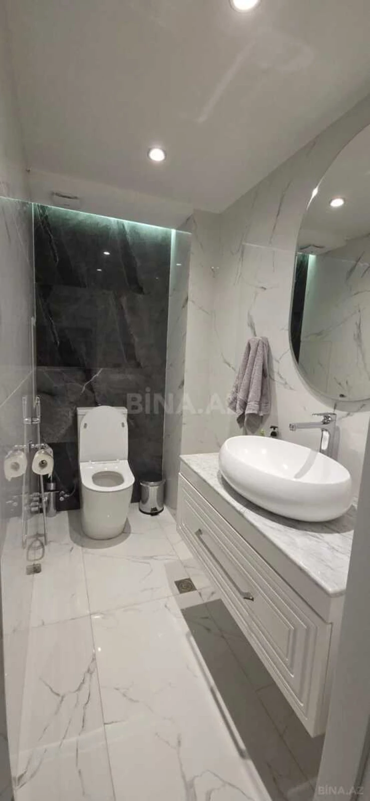 Satılır 3 otaqlı mənzil 140 m²