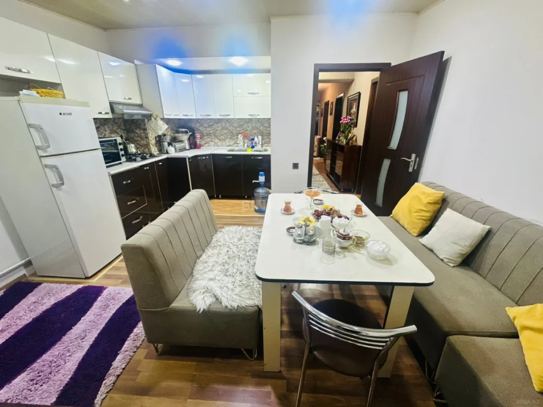 Satılır 3 otaqlı mənzil 125 m²