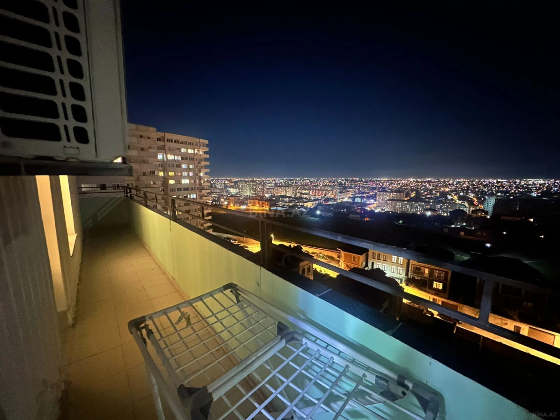 Satılır 3 otaqlı mənzil 125 m²