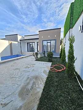 Satılır 4 otaqlı həyət evi 150 m²