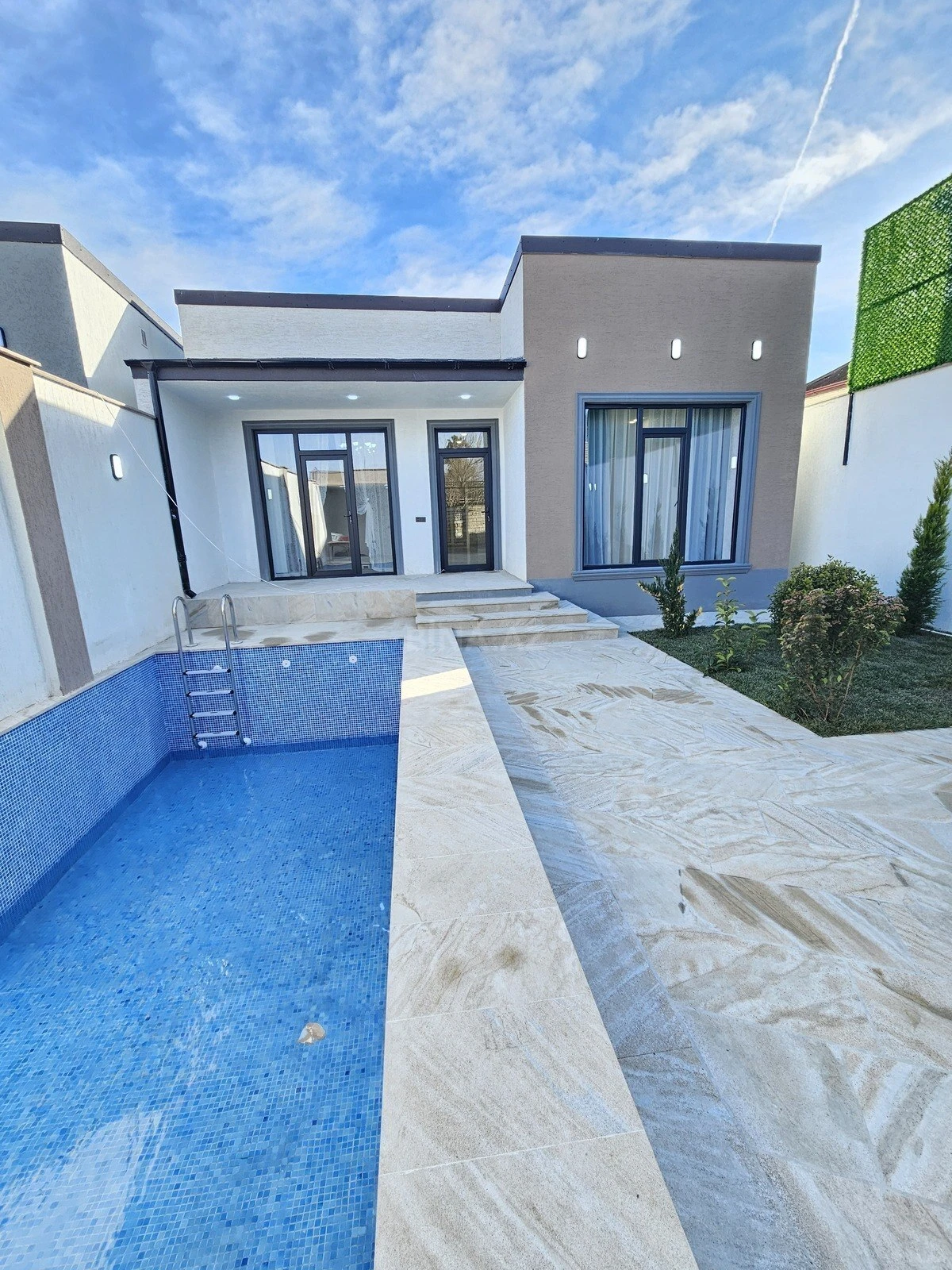 Satılır 4 otaqlı həyət evi 150 m²