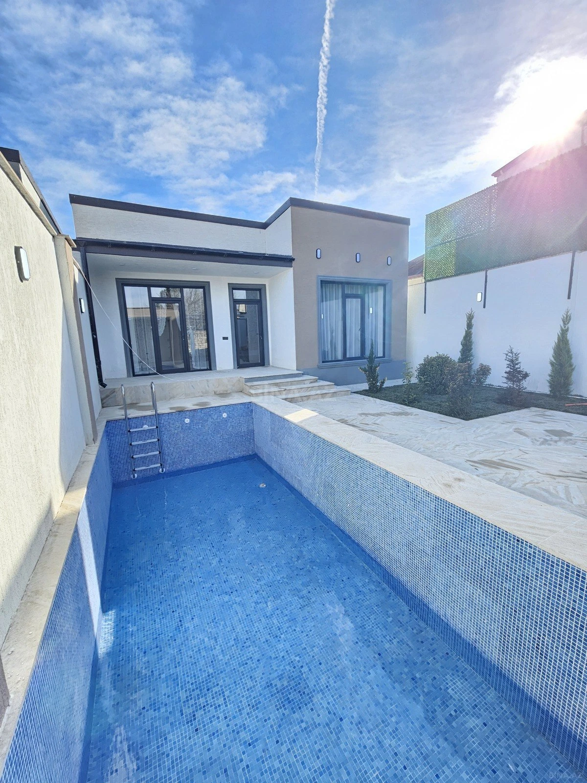 Satılır 4 otaqlı həyət evi 150 m²