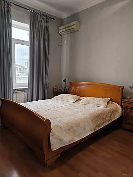 Kirayə verilir 2 otaqlı mənzil 65 m²