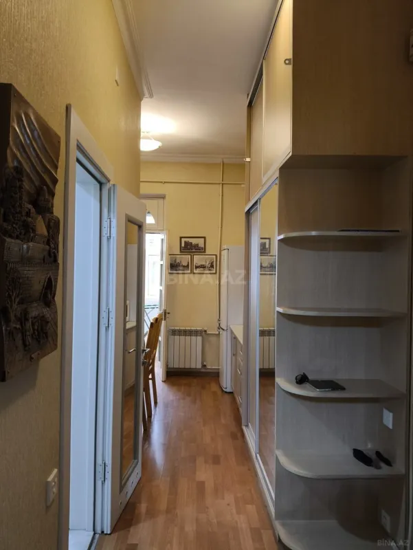 Kirayə verilir 2 otaqlı mənzil 65 m²