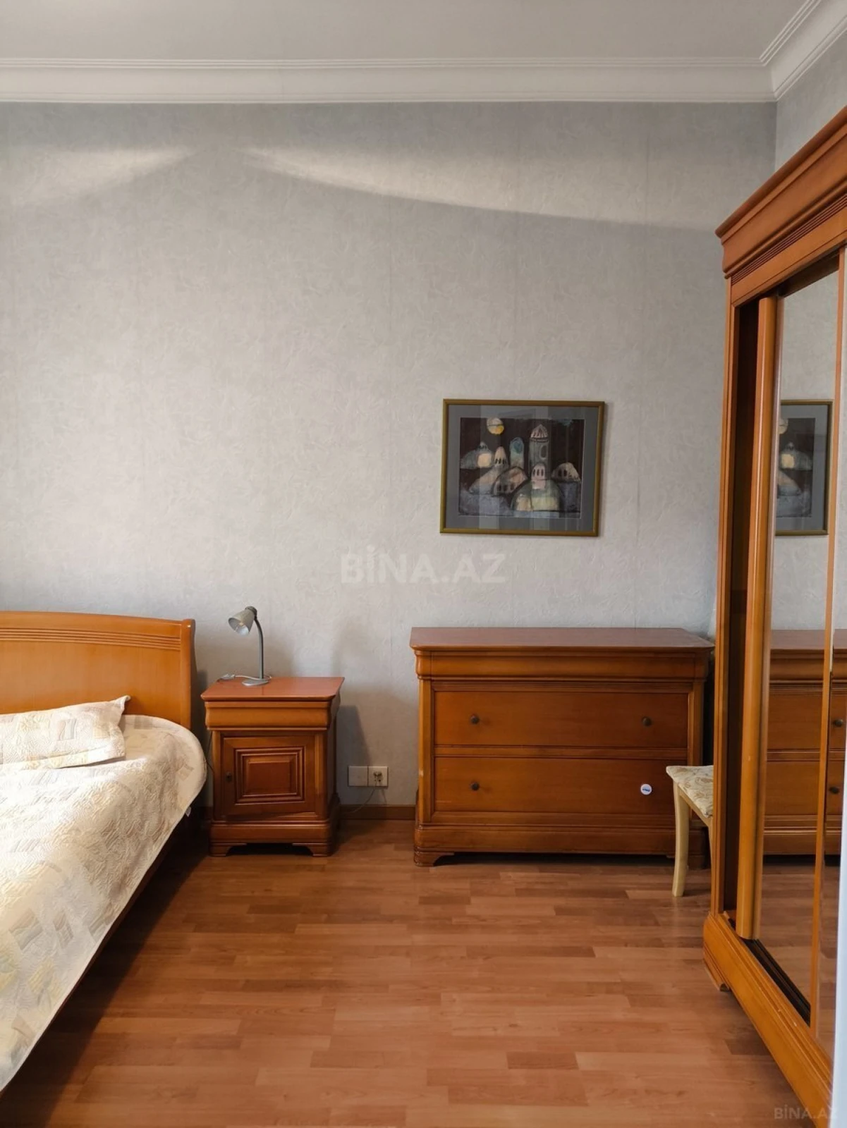 Kirayə verilir 2 otaqlı mənzil 65 m²