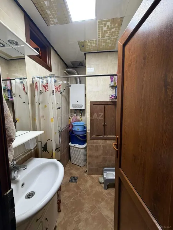 Satılır 2 otaqlı mənzil 65 m²