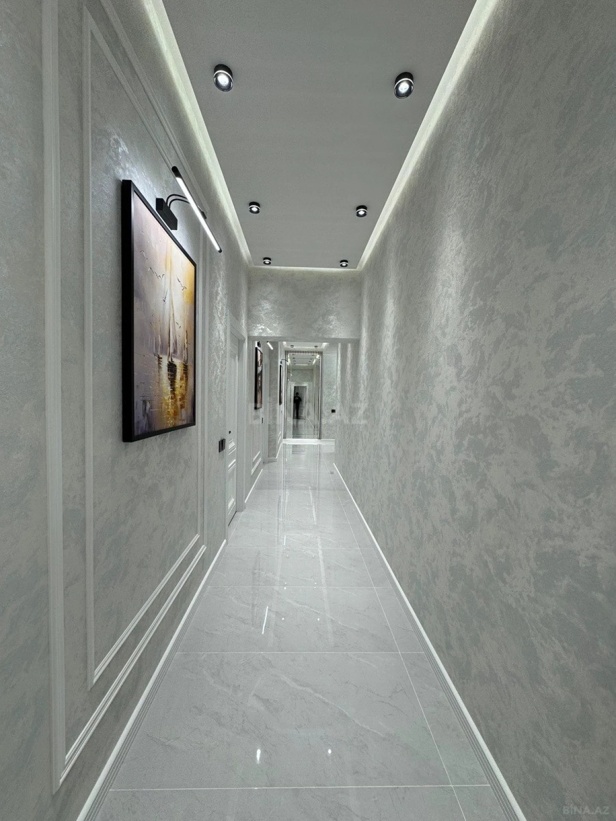 Satılır 3 otaqlı mənzil 105 m²