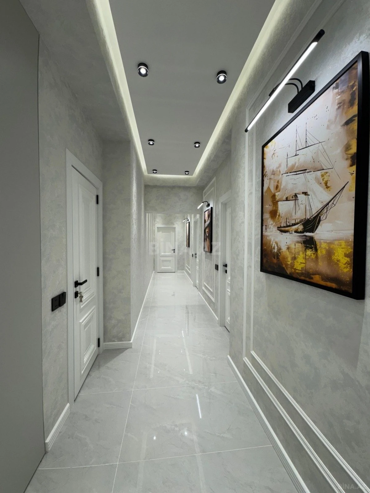 Satılır 3 otaqlı mənzil 105 m²