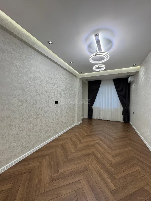 Satılır 3 otaqlı mənzil 105 m²