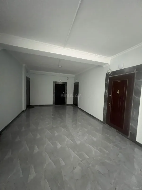 Satılır 3 otaqlı mənzil 140 m²