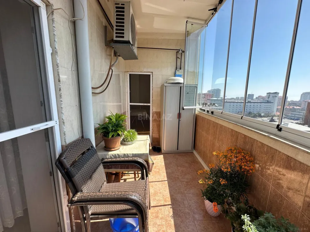 Satılır 3 otaqlı mənzil 140 m²