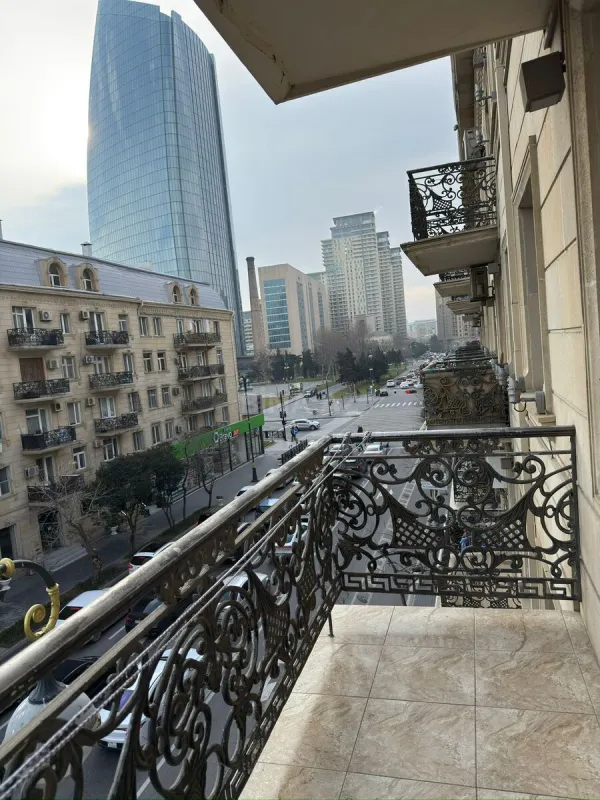 Satılır 3 otaqlı mənzil 80 m²