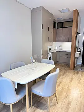 Kirayə verilir 2 otaqlı mənzil 68 m²