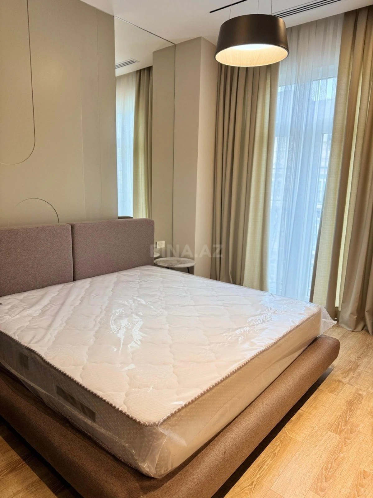 Kirayə verilir 2 otaqlı mənzil 68 m²