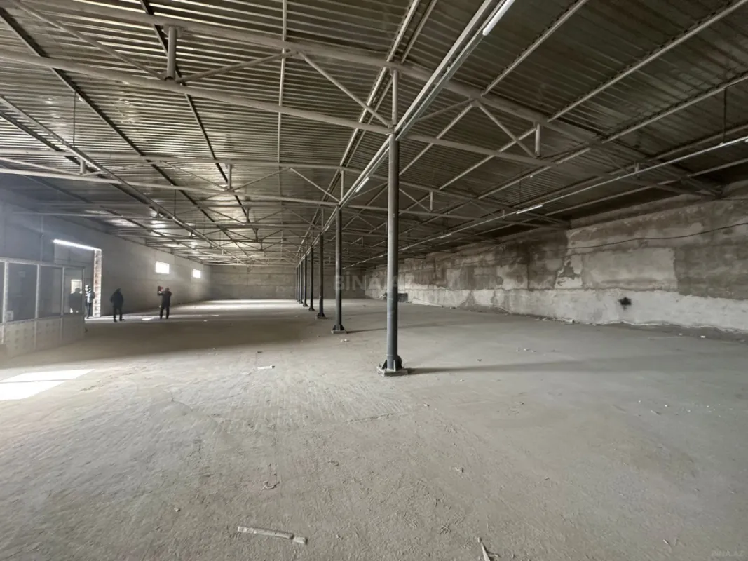 Satılır obyekt 800 m²