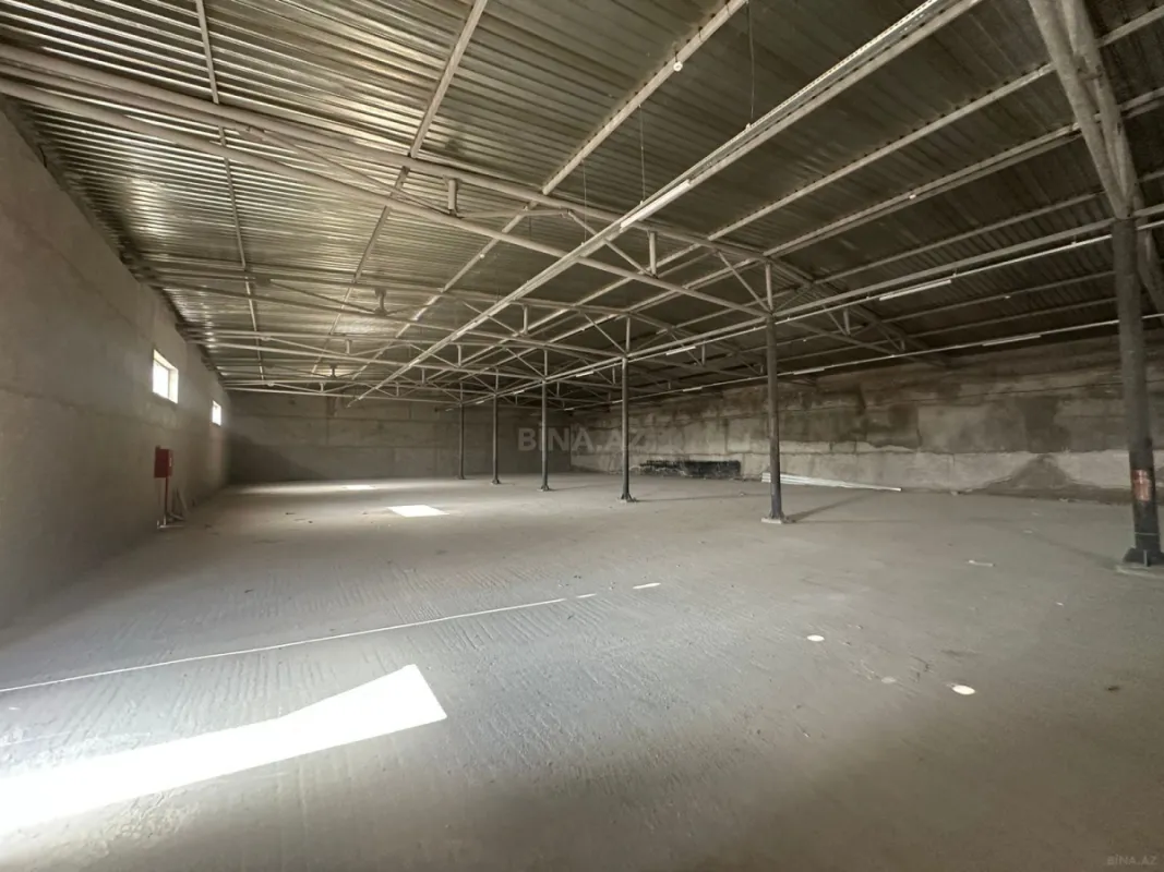 Satılır obyekt 800 m²