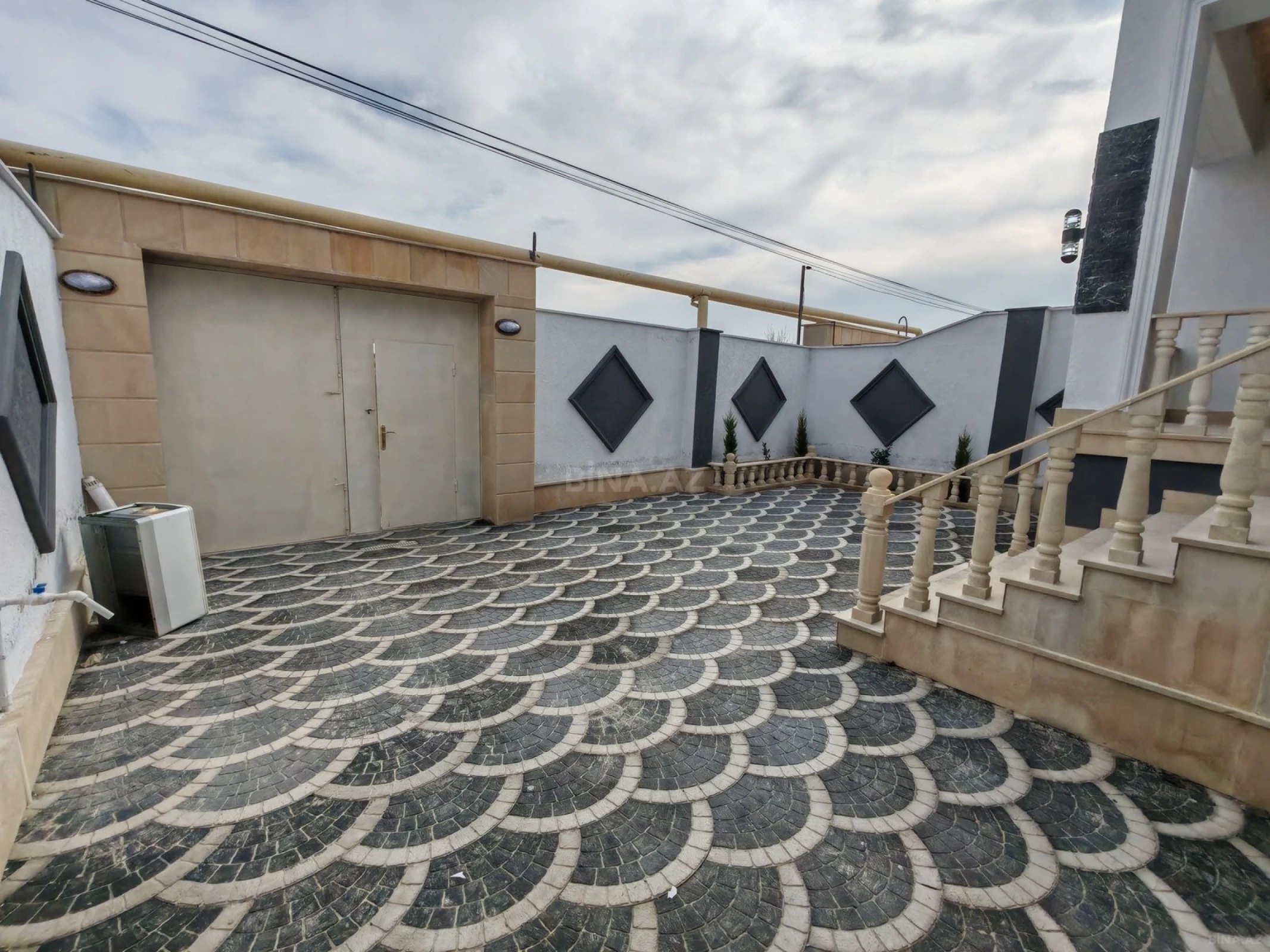 Satılır 4 otaqlı həyət evi 120 m²