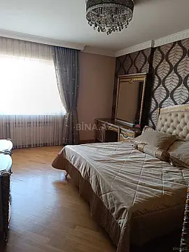 Satılır 3 otaqlı mənzil 130 m²